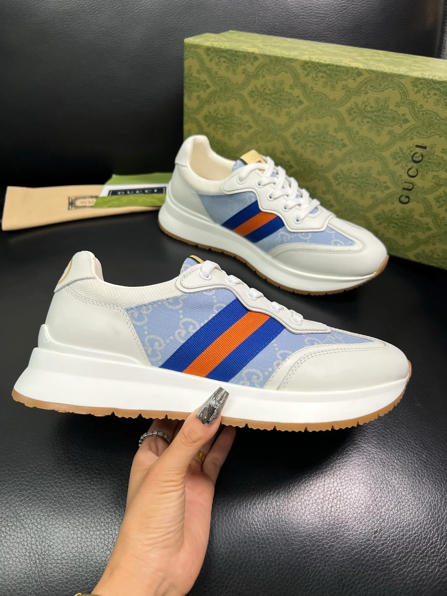 Men's shoes 💰800 Gucci top purchasing Gucci counter new model, original factory configuration of imported cowhide from Italy with printed cloth fabric, imported cowhide lining, breathable and comfortable, sole: original factory special sole is super comfortable, original factory and single goods are high quality, welcome to compare, code number 38-44 (customized 45 46) 85865